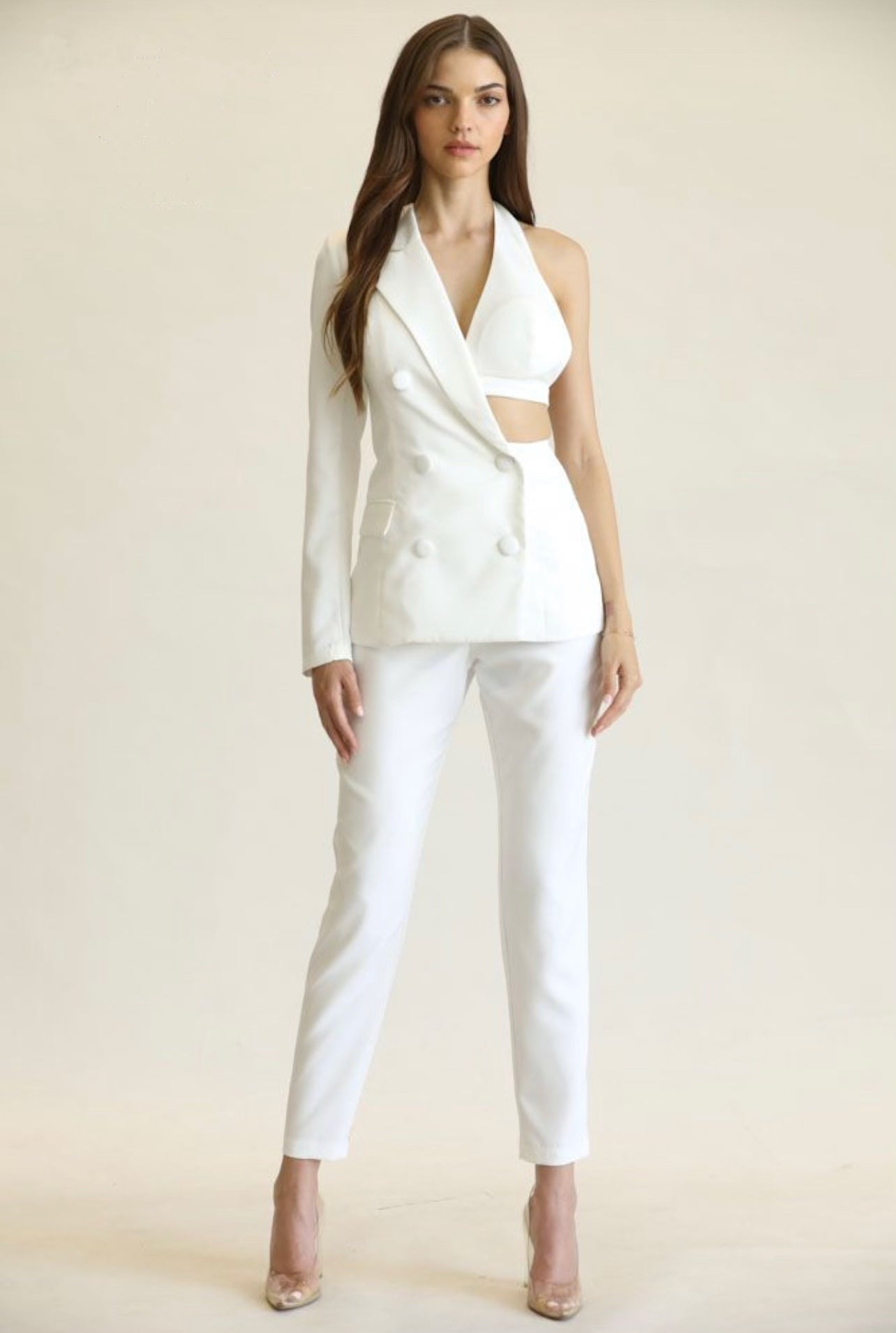 Choima white suit